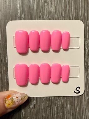 Pink Press-On Nail Set